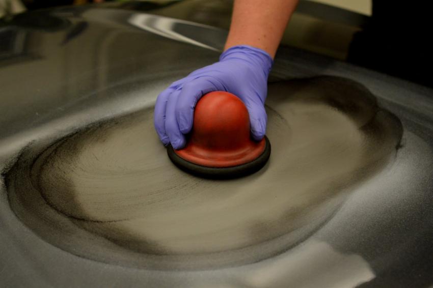 Slibekontrolfarve Sort